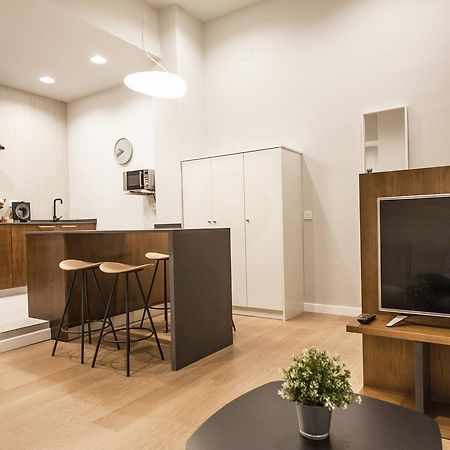 Opera Apartments - La Moneda Севиля Екстериор снимка