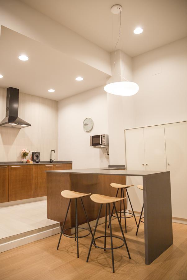 Opera Apartments - La Moneda Севиля Екстериор снимка