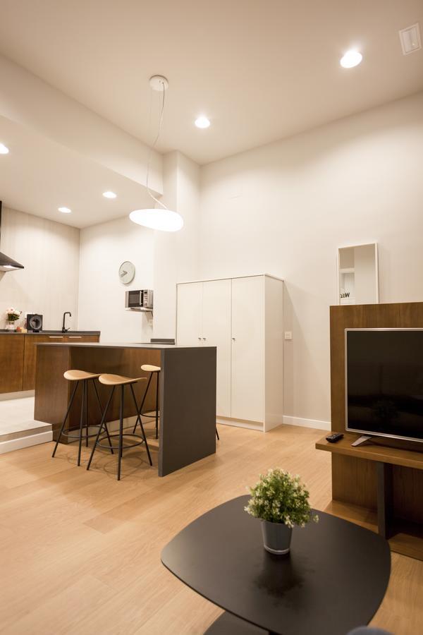 Opera Apartments - La Moneda Севиля Екстериор снимка